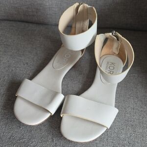 KORS Michael Kors White Leather Sandles